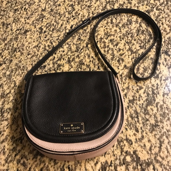 kate spade Handbags - Kate Spade Crossbody Purse
